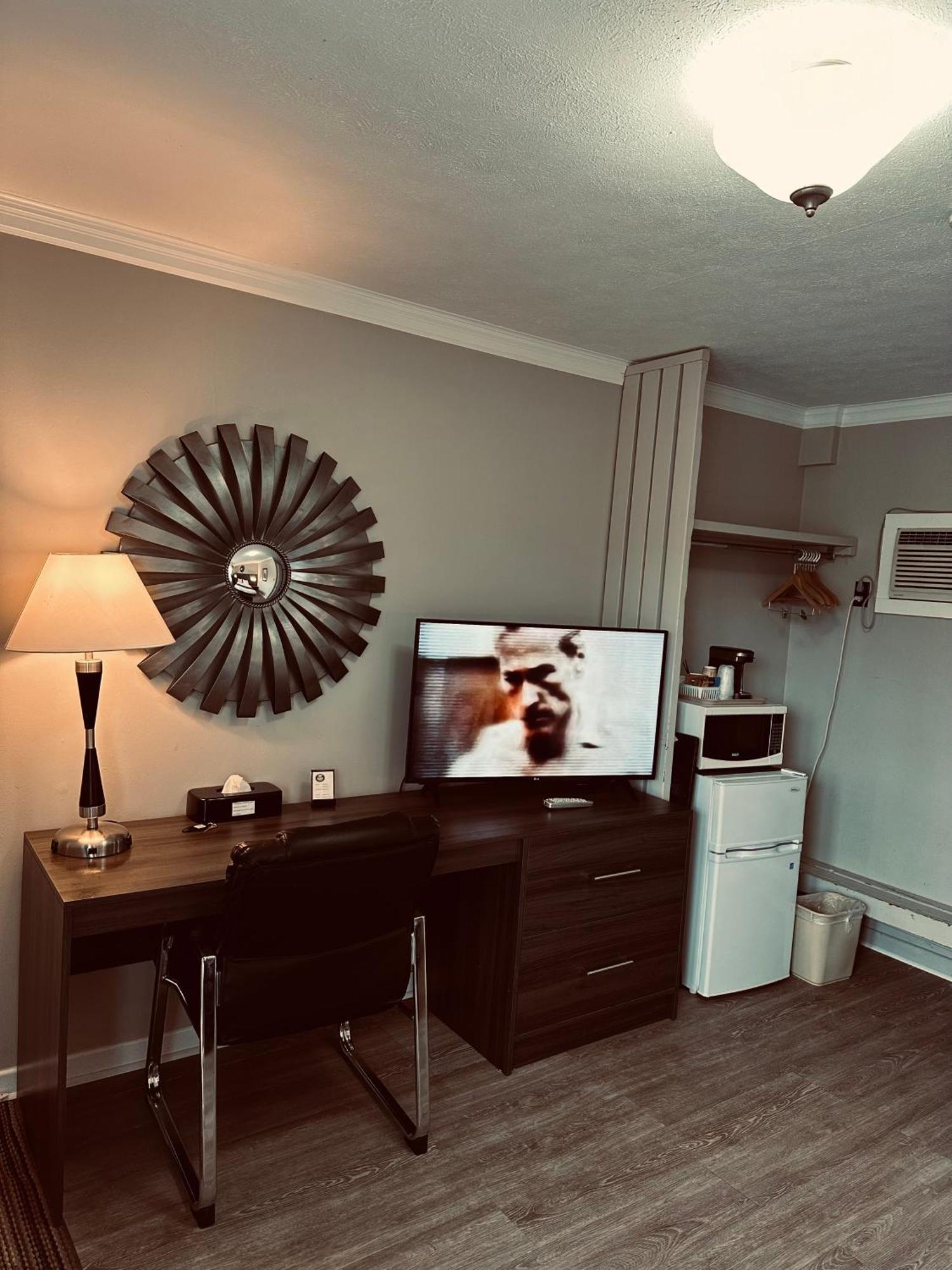 Lakeview Motel & Cottage Кинкардин Екстериор снимка