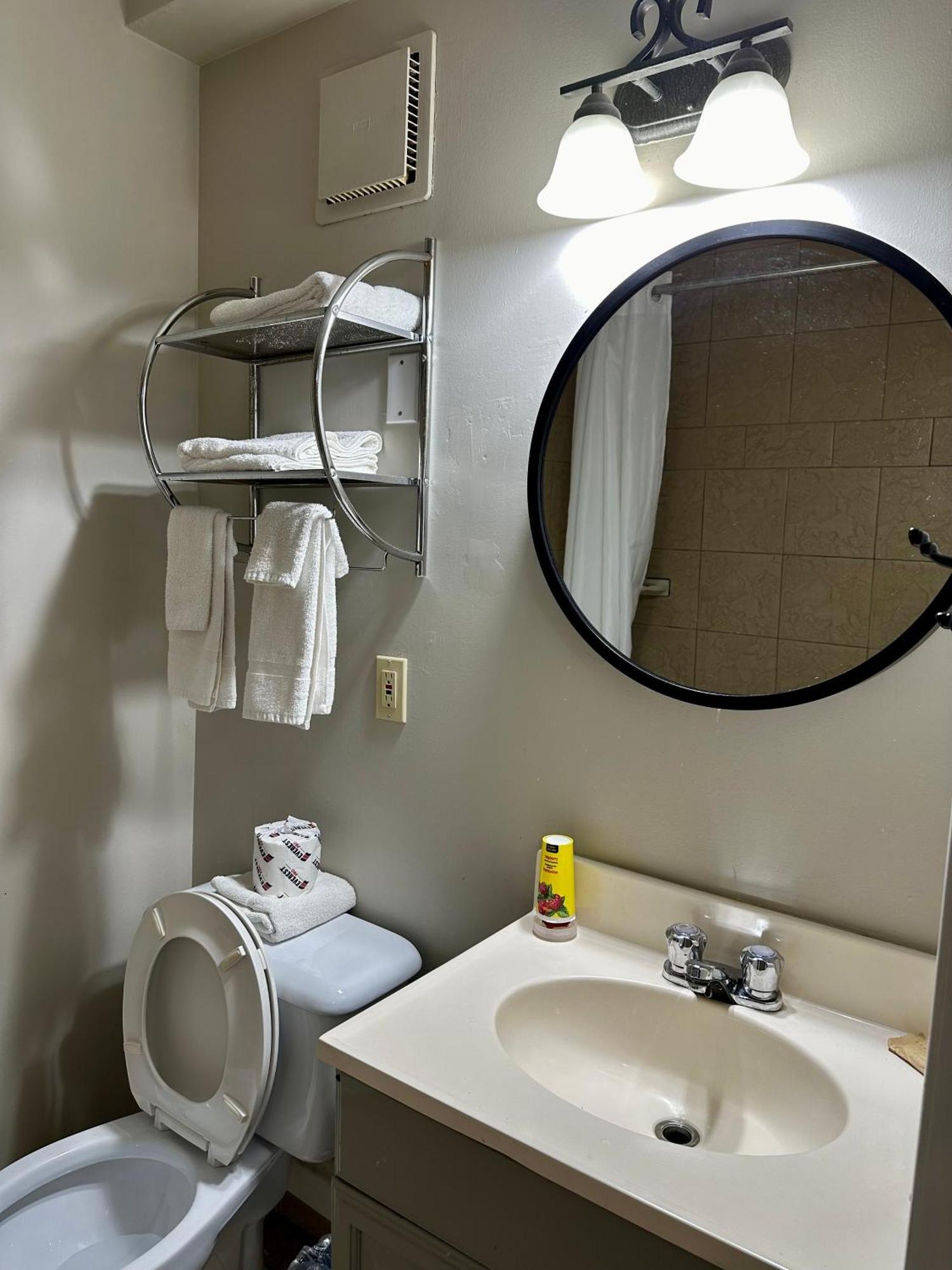 Lakeview Motel & Cottage Кинкардин Екстериор снимка