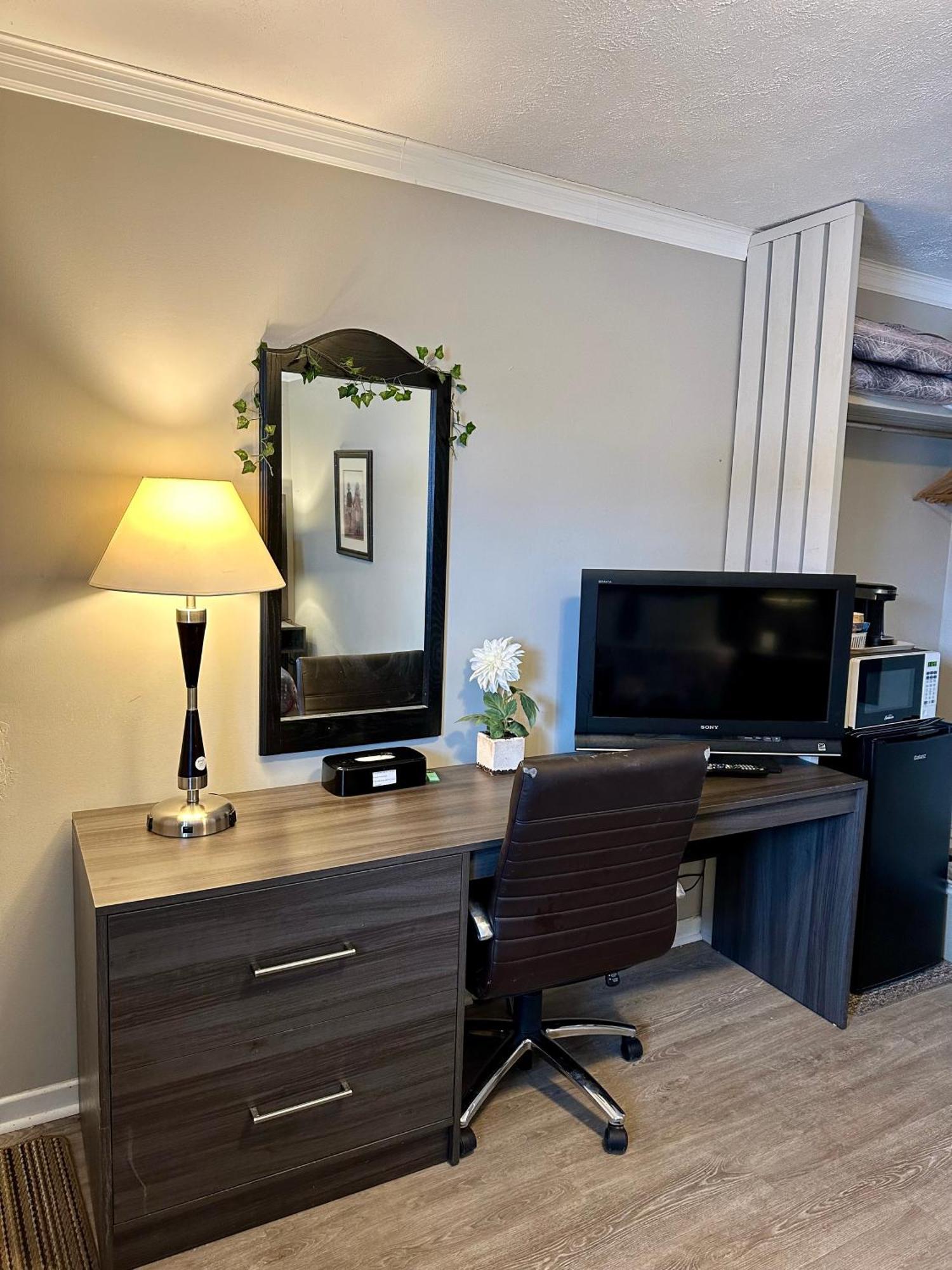 Lakeview Motel & Cottage Кинкардин Екстериор снимка